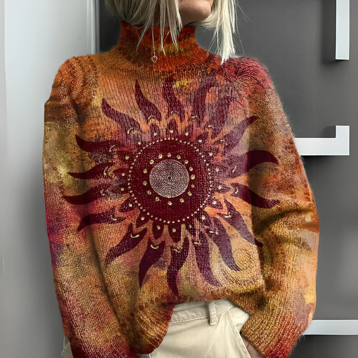 FEDERICA™ | Pull en maille avec col roulé et soleil tribal confortable